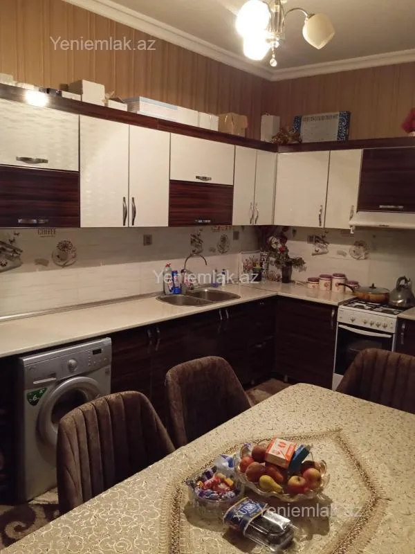 Satılır 5 otaqlı həyət evi 186 m²