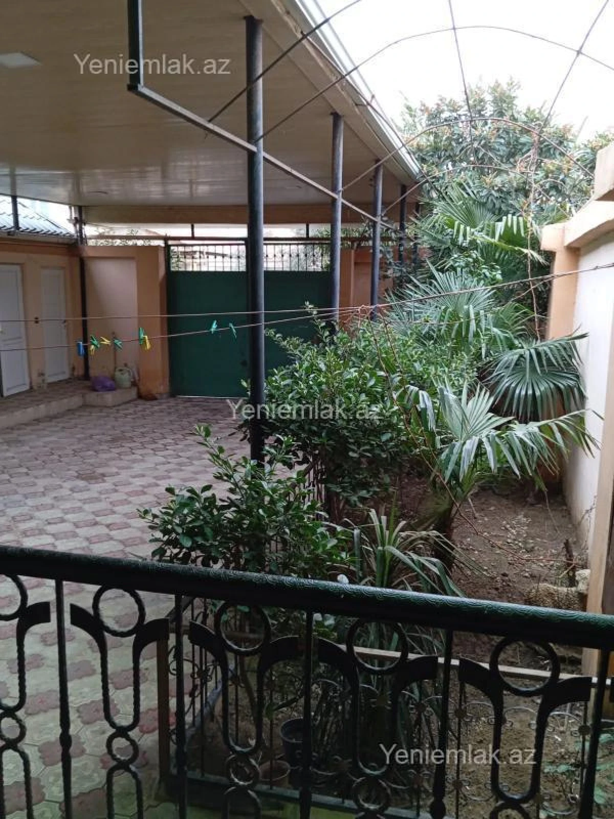 Satılır 5 otaqlı həyət evi 186 m²