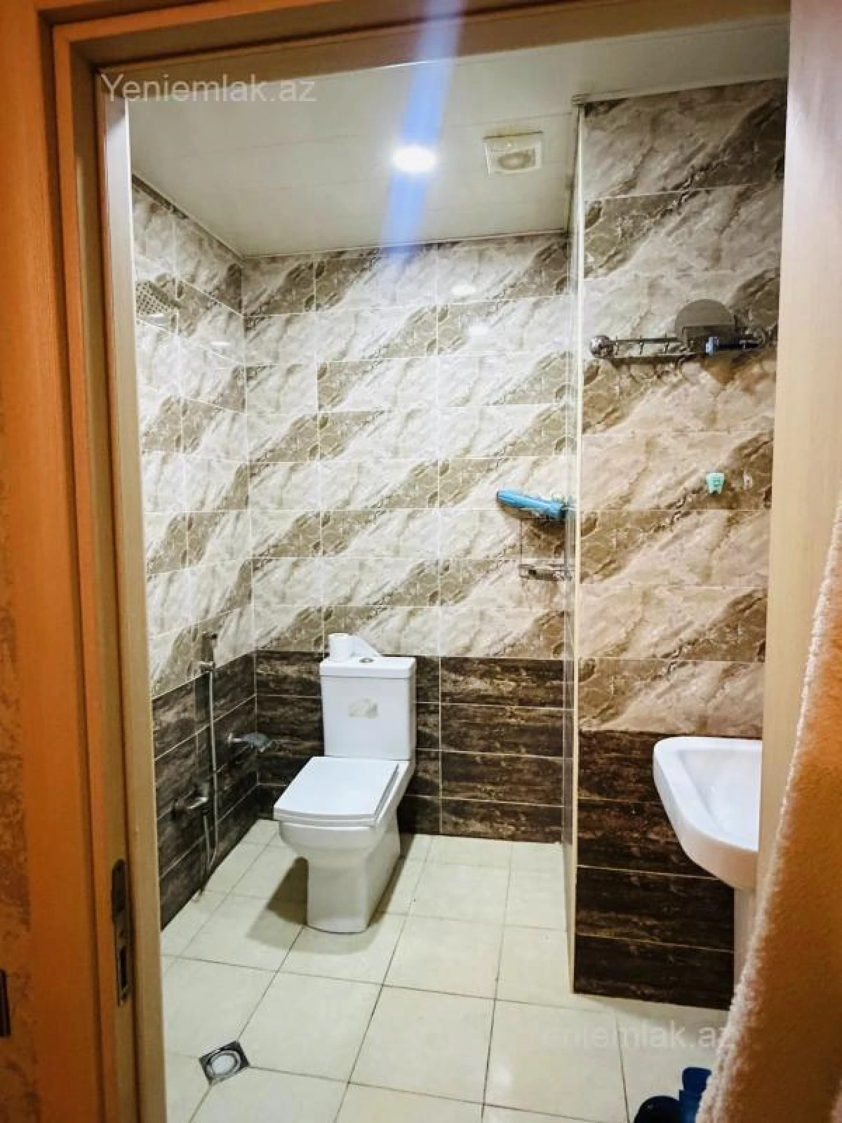 Satılır 3 otaqlı yeni tikili 136 m²
