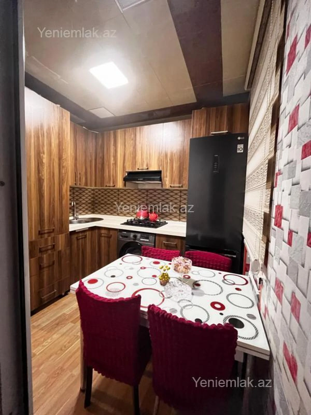 Satılır 3 otaqlı köhnə tikili 68 m²