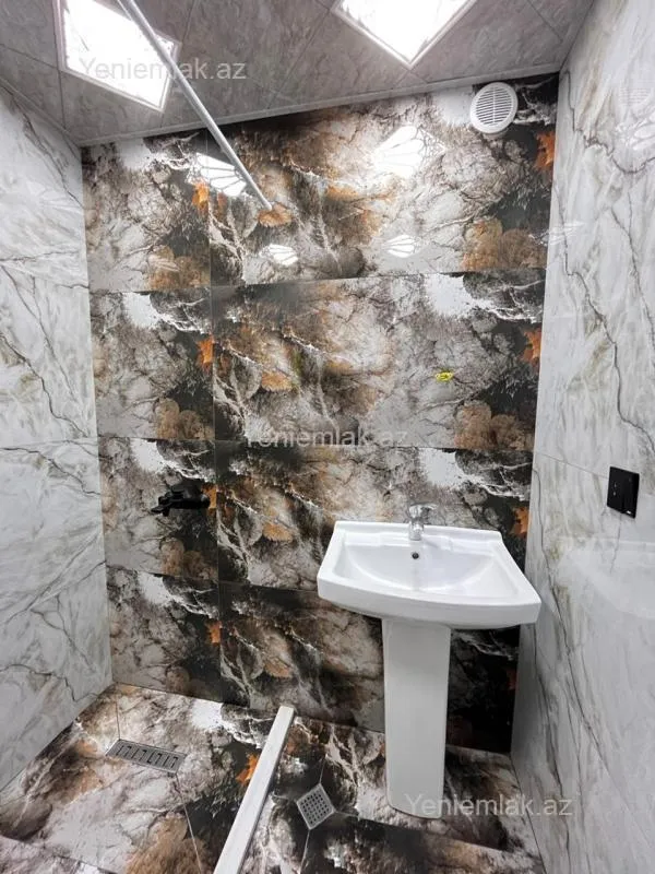 Satılır 3 otaqlı köhnə tikili 68 m²