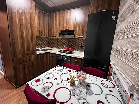 Satılır 3 otaqlı köhnə tikili 68 m²
