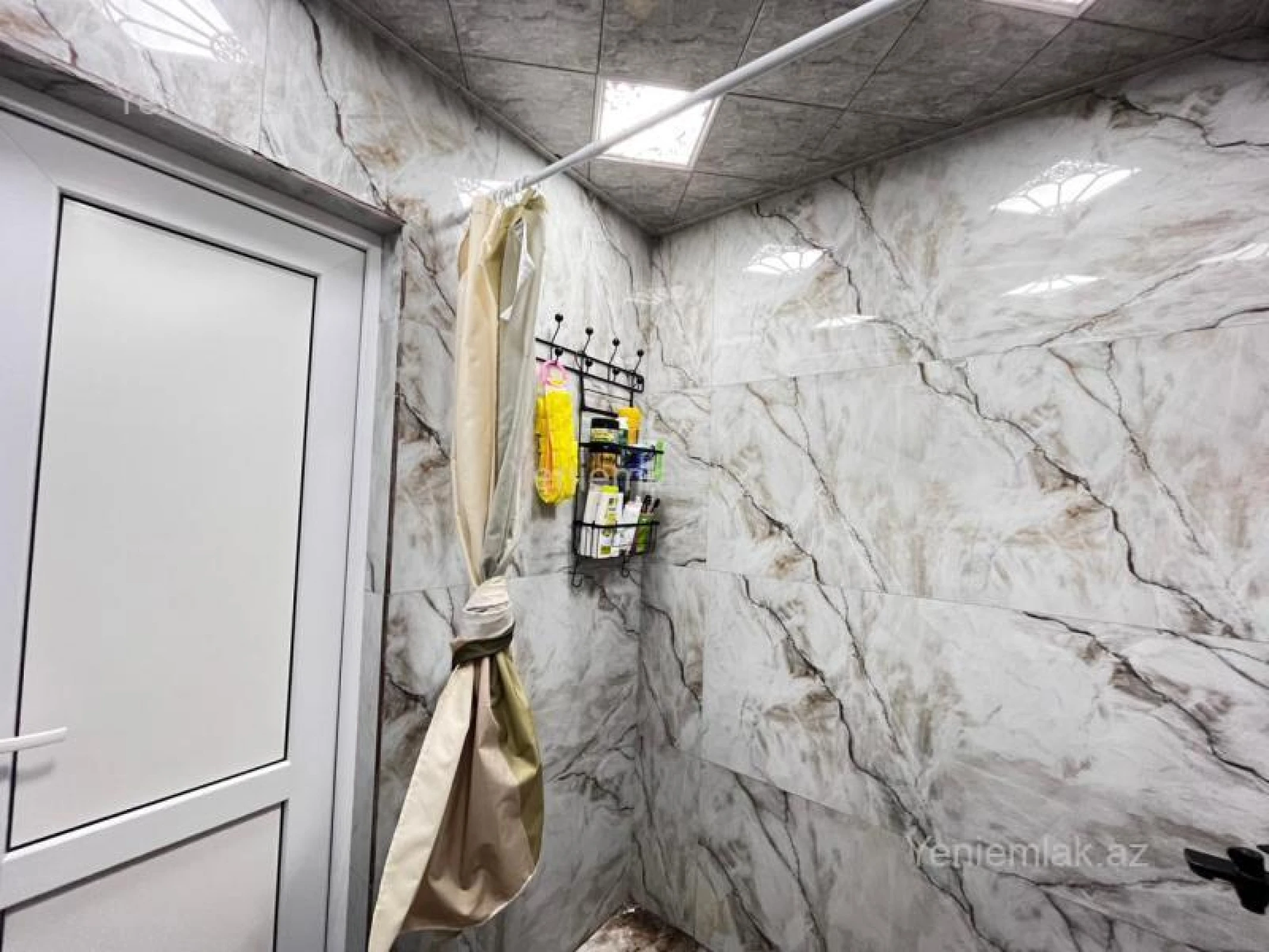 Satılır 3 otaqlı köhnə tikili 68 m²