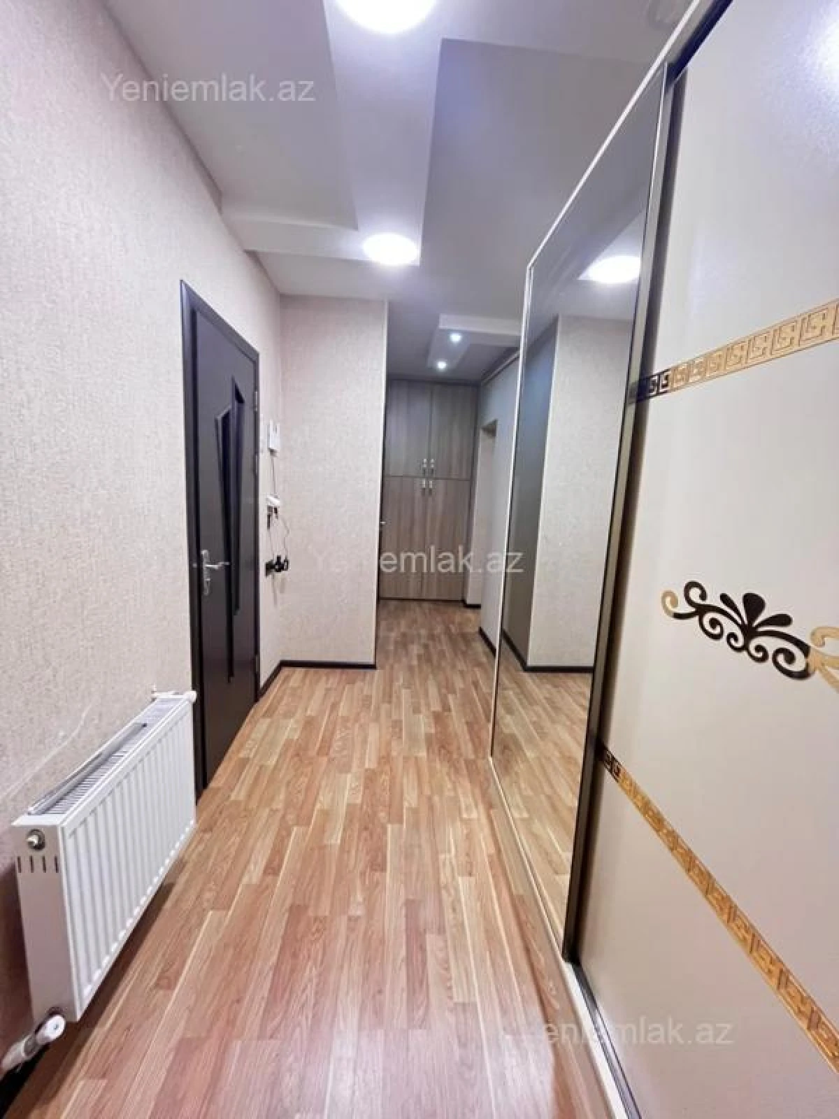 Satılır 3 otaqlı köhnə tikili 68 m²