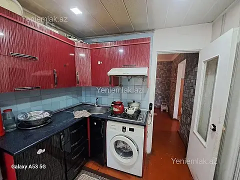 Satılır 2 otaqlı köhnə tikili 50 m²