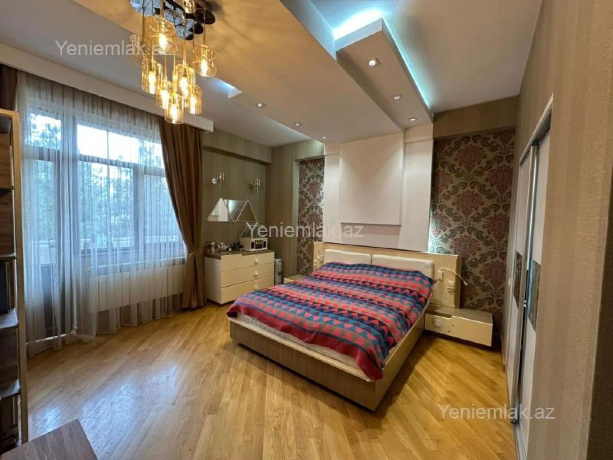 Satılır 3 otaqlı yeni tikili 133 m²