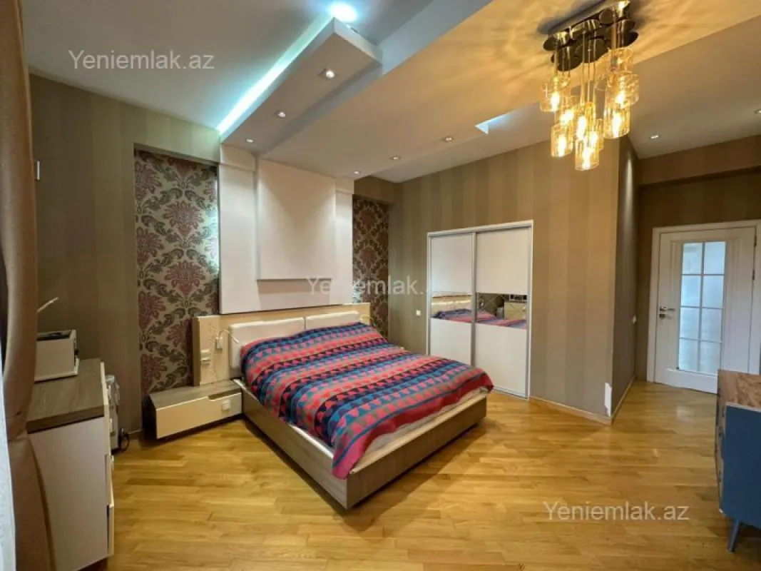 Satılır 3 otaqlı yeni tikili 133 m²