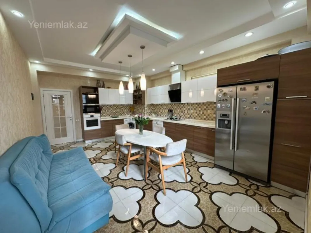 Satılır 3 otaqlı yeni tikili 133 m²