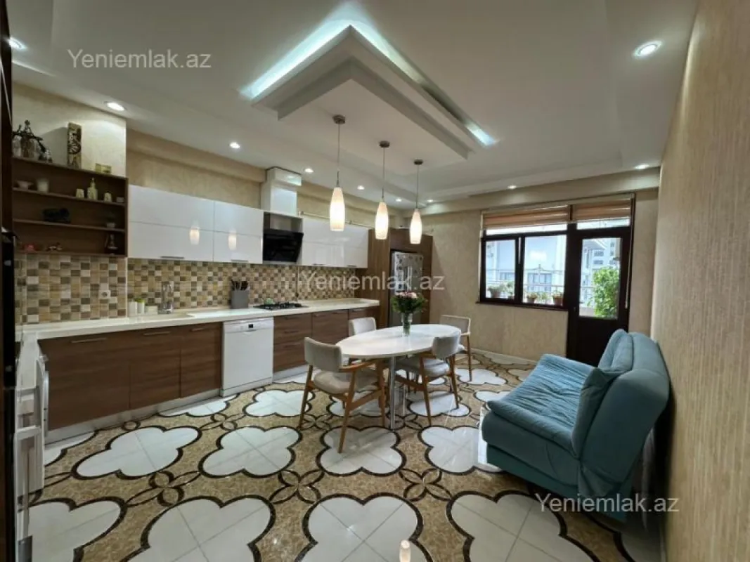 Satılır 3 otaqlı yeni tikili 133 m²