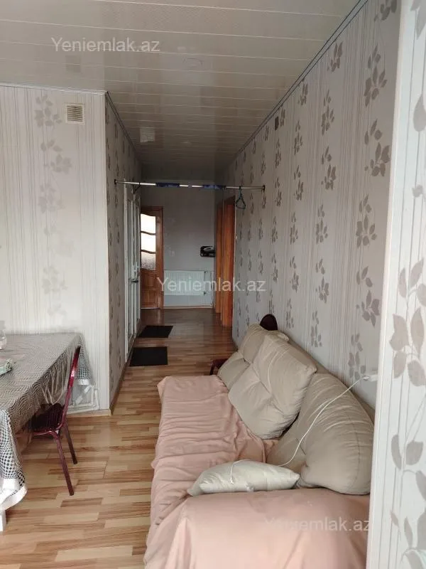 Satılır 4 otaqlı köhnə tikili 95 m²