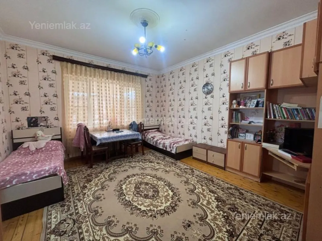Satılır 5 otaqlı həyət evi 160 m²
