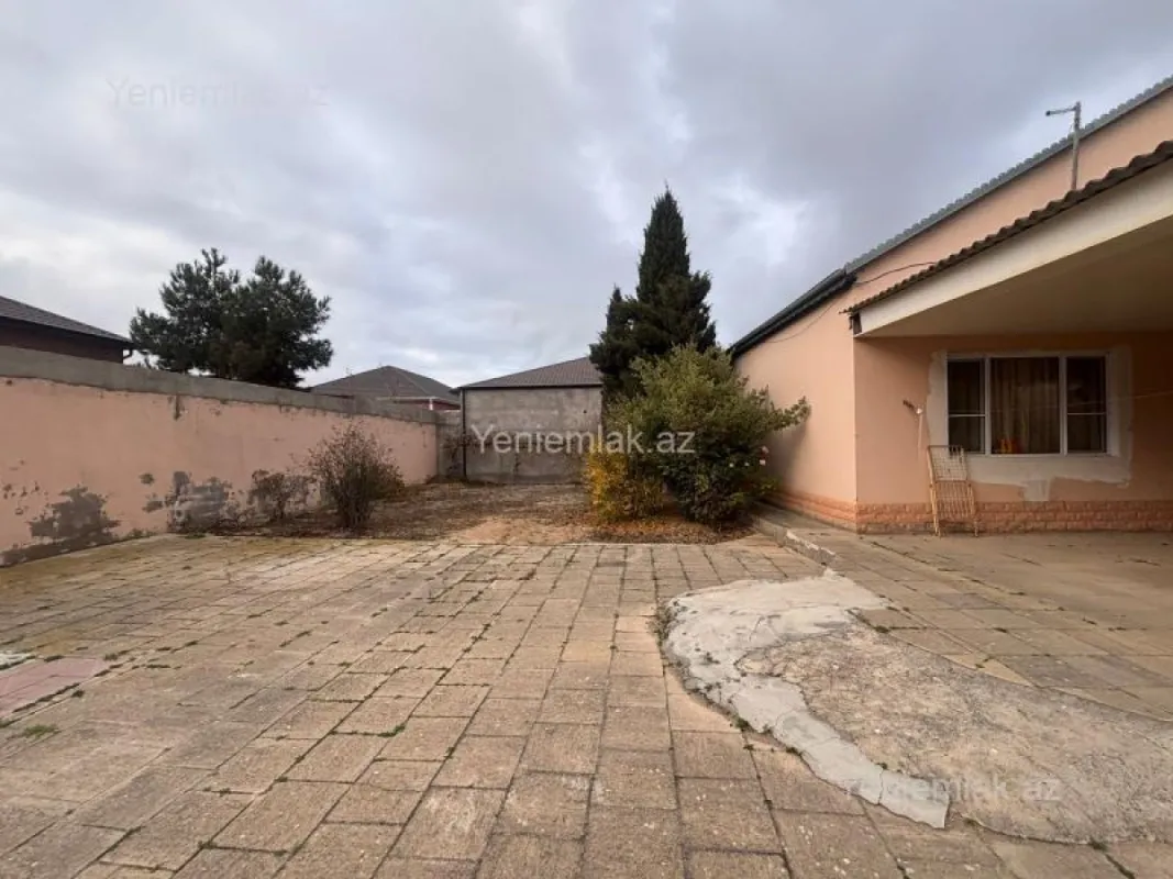 Satılır 5 otaqlı həyət evi 160 m²