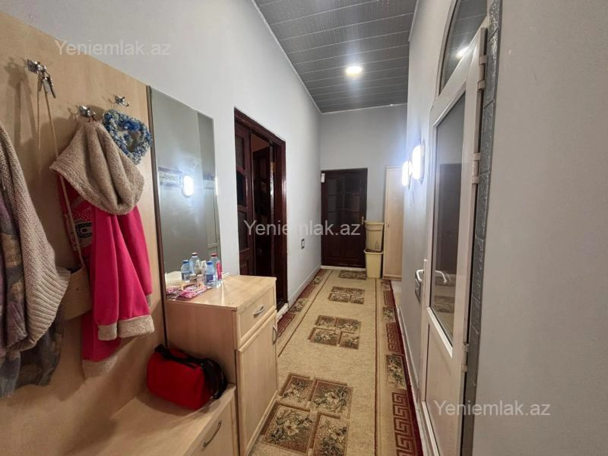 Satılır 5 otaqlı həyət evi 160 m²