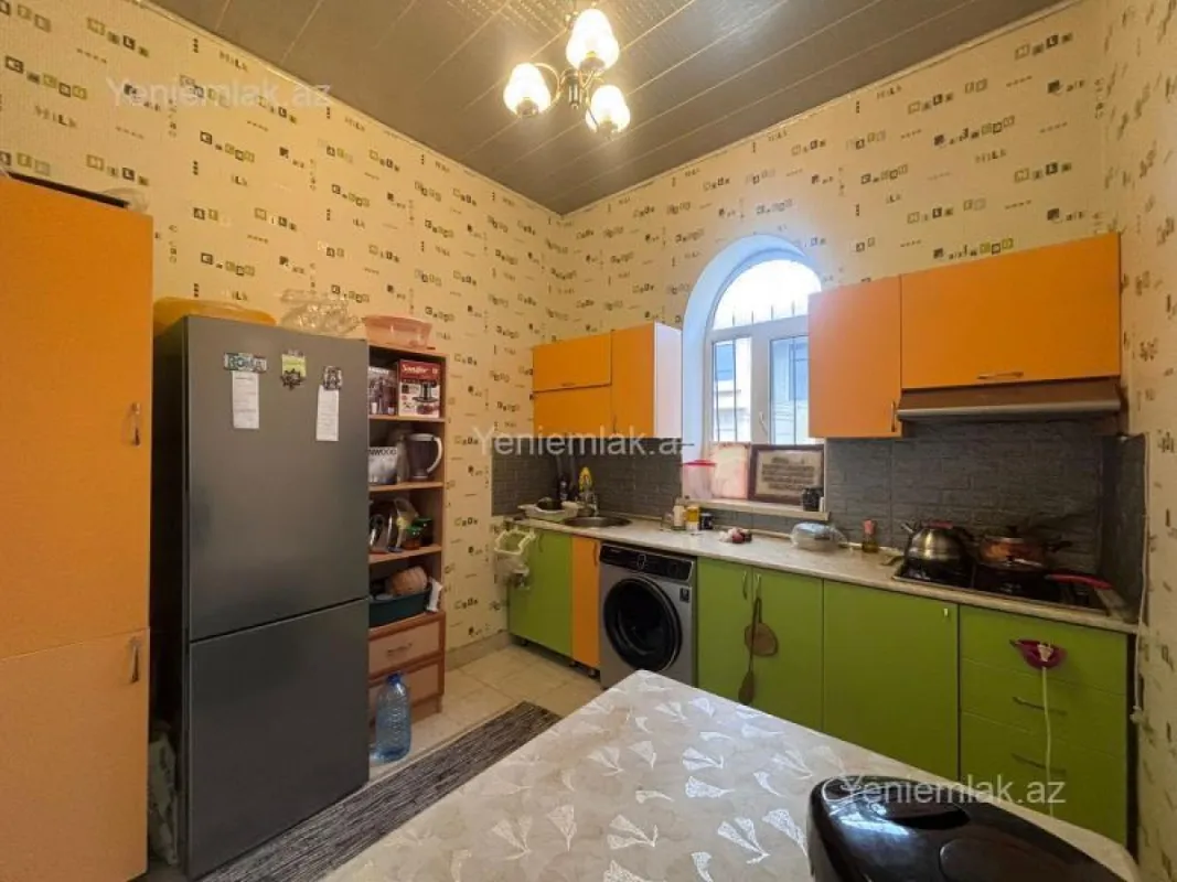 Satılır 5 otaqlı həyət evi 160 m²