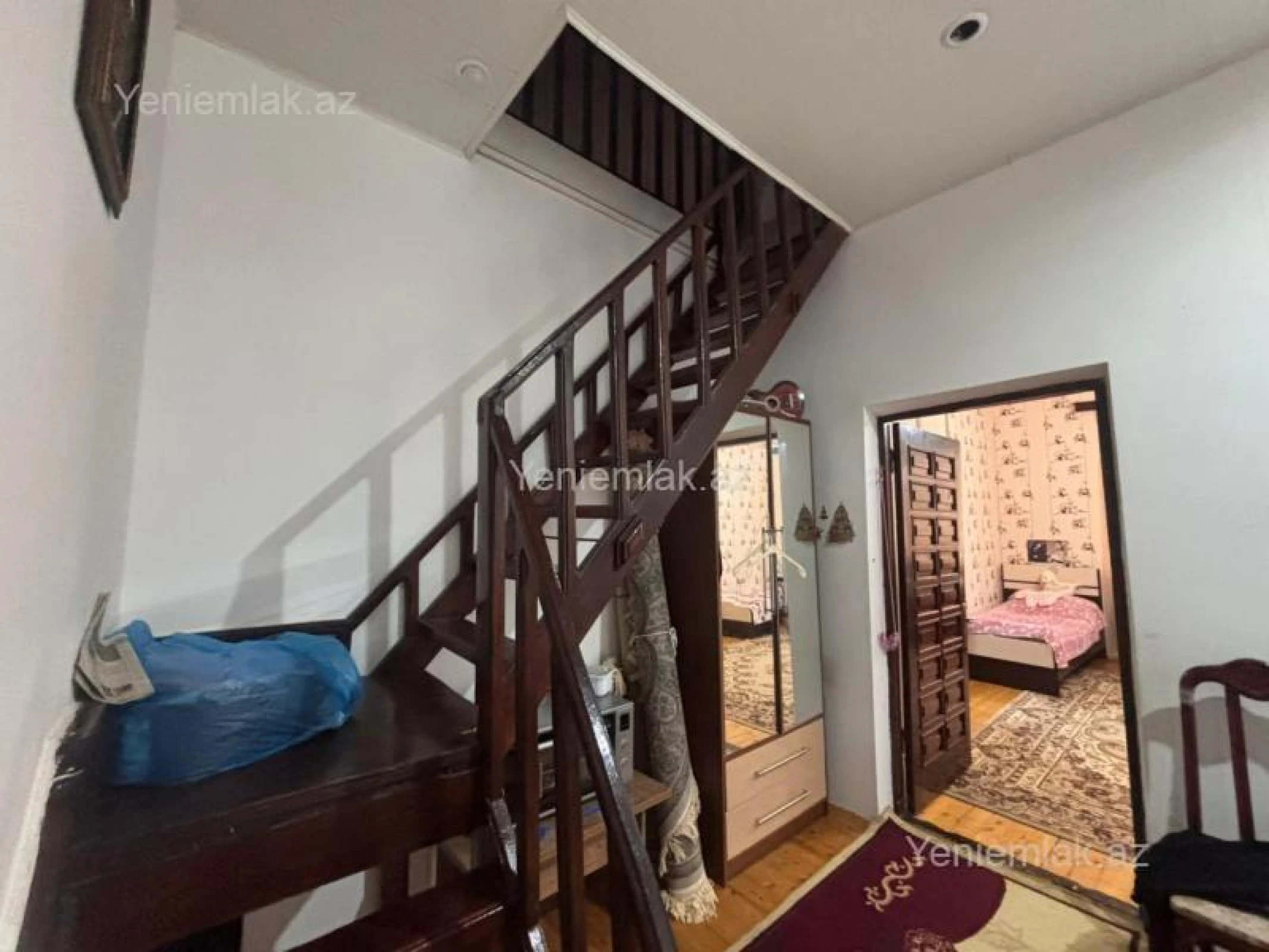 Satılır 5 otaqlı həyət evi 160 m²