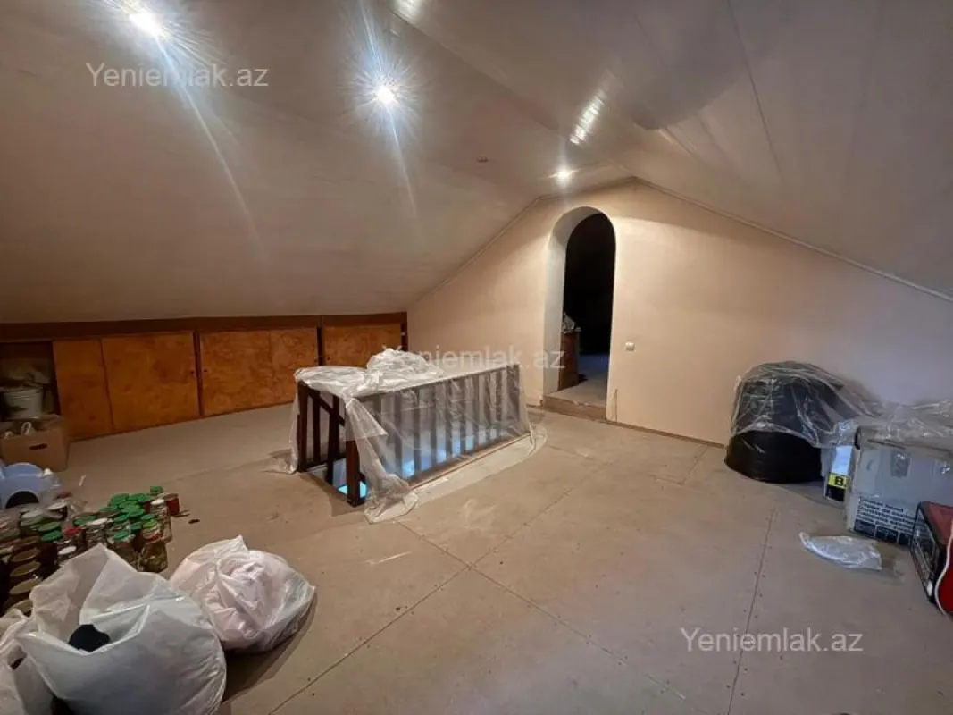 Satılır 5 otaqlı həyət evi 160 m²