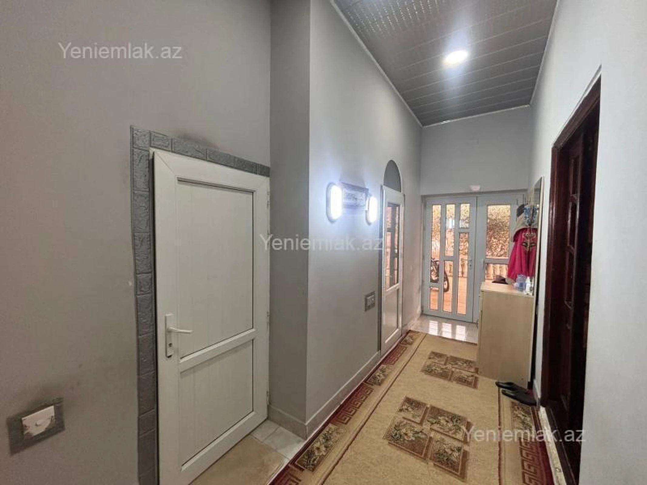 Satılır 5 otaqlı həyət evi 160 m²