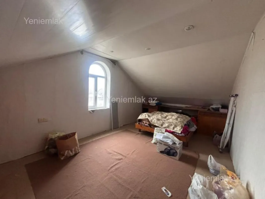 Satılır 5 otaqlı həyət evi 160 m²