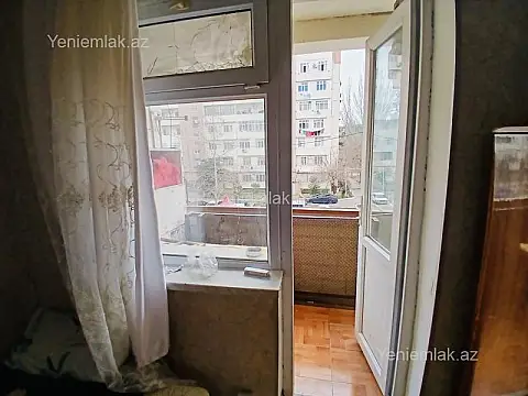 Satılır 1 otaqlı köhnə tikili 40 m²
