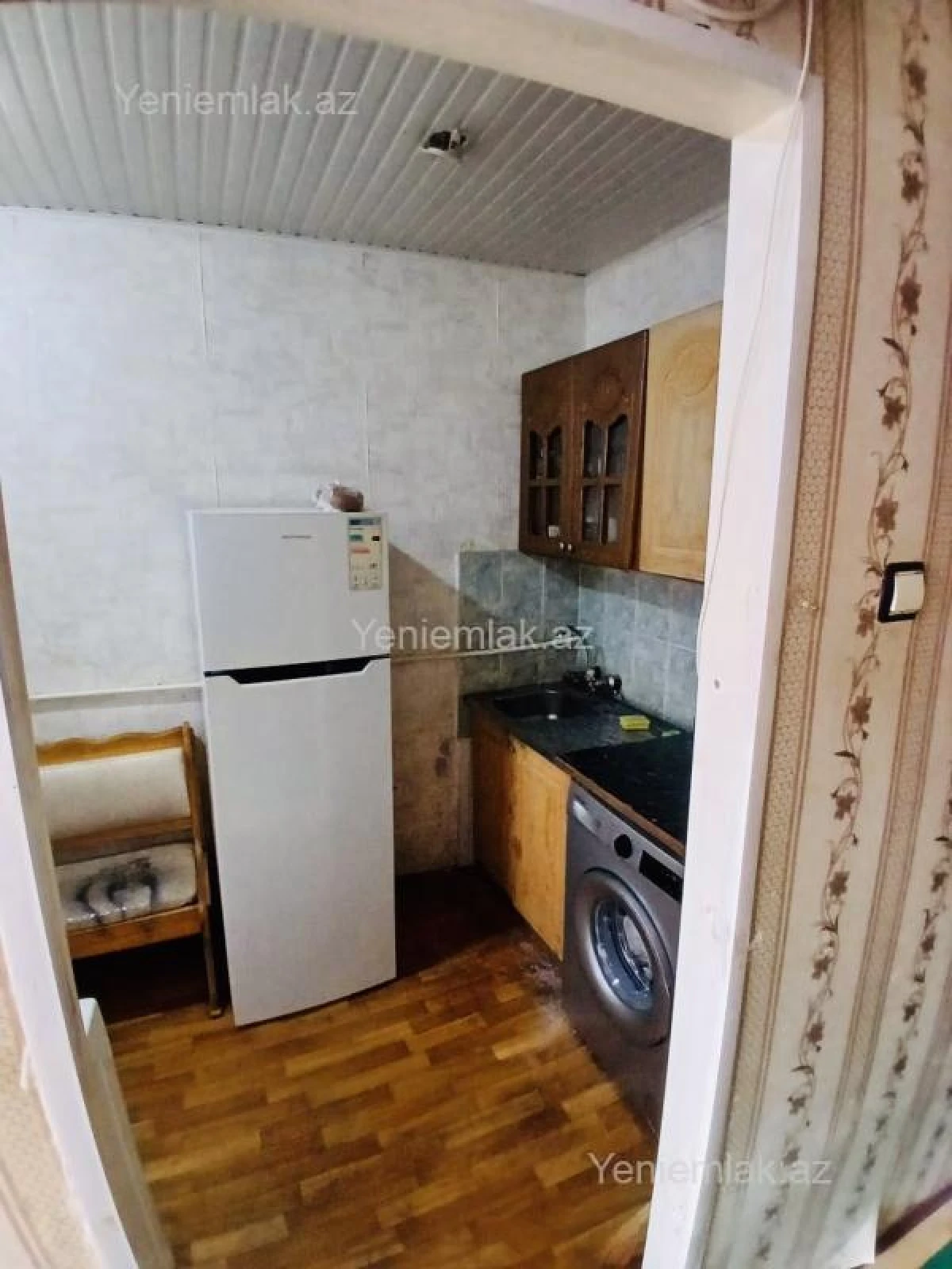 Satılır 1 otaqlı köhnə tikili 40 m²
