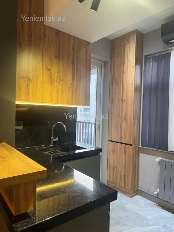 Satılır 3 otaqlı yeni tikili 75 m²