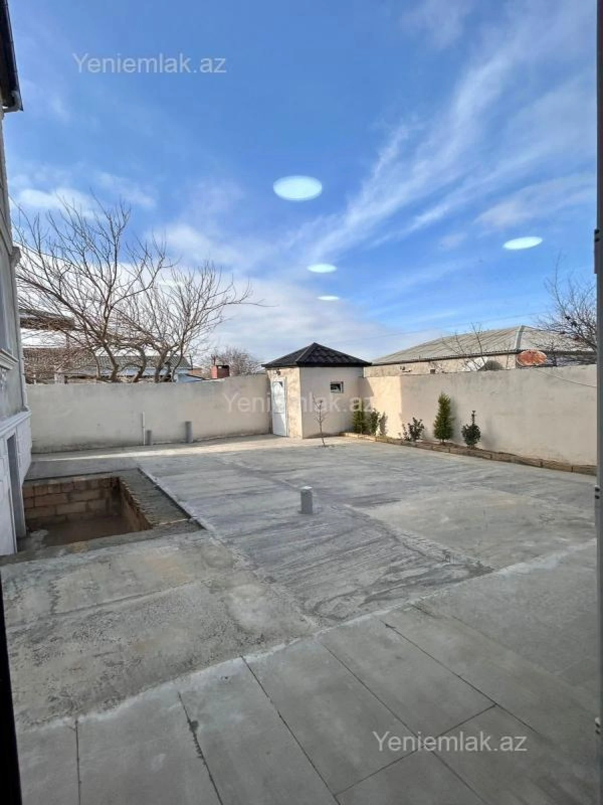 Satılır 5 otaqlı həyət evi 250 m²