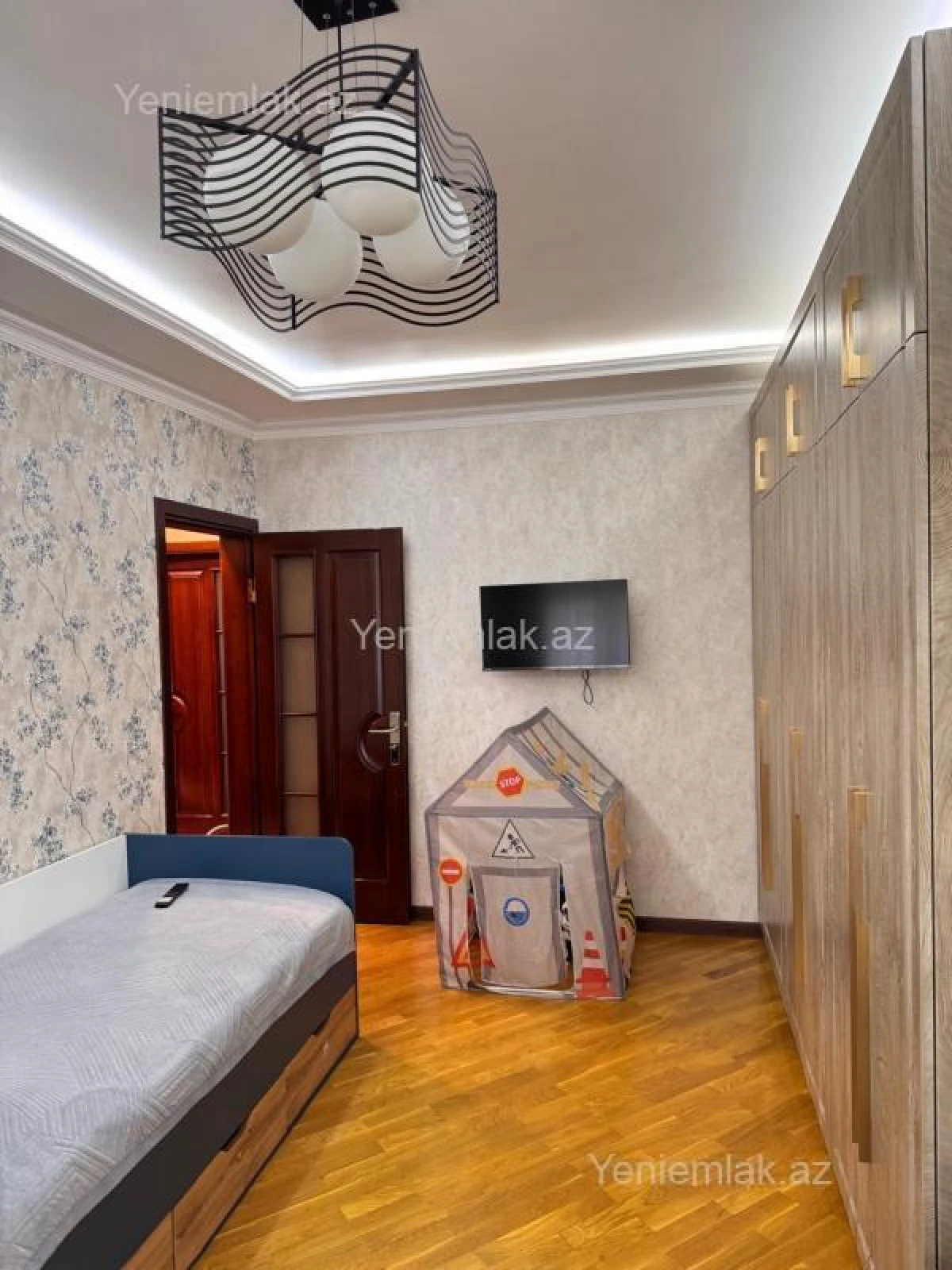 Satılır 3 otaqlı köhnə tikili 80 m²