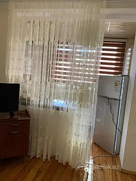 Satılır 2 otaqlı köhnə tikili 45 m²