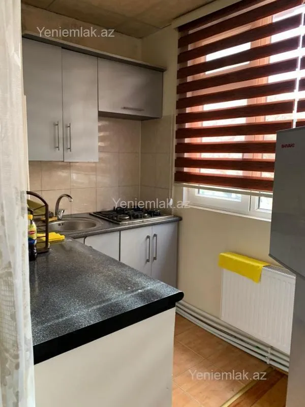 Satılır 2 otaqlı köhnə tikili 45 m²