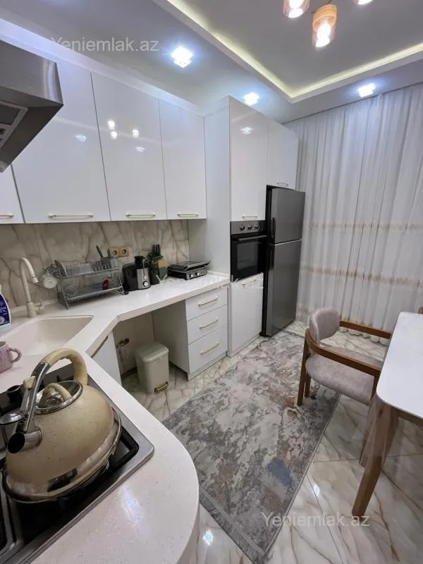 Satılır 3 otaqlı yeni tikili 85 m²