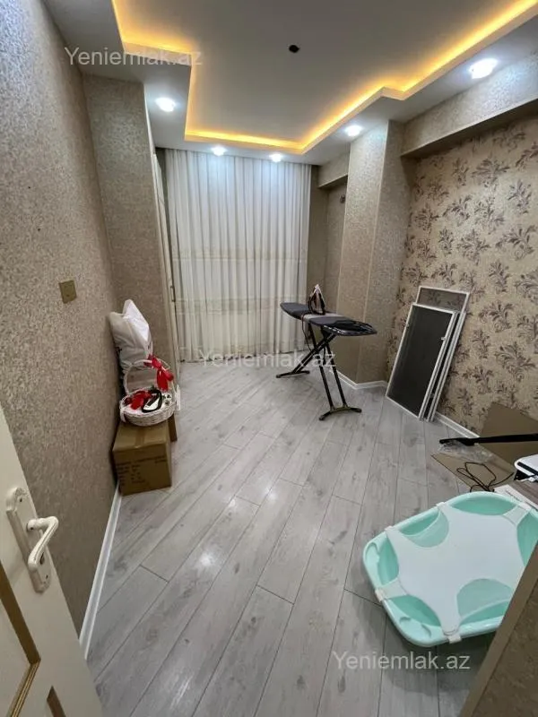 Satılır 3 otaqlı yeni tikili 85 m²
