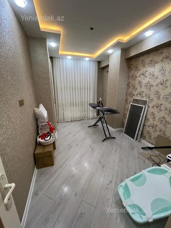Satılır 3 otaqlı yeni tikili 85 m²