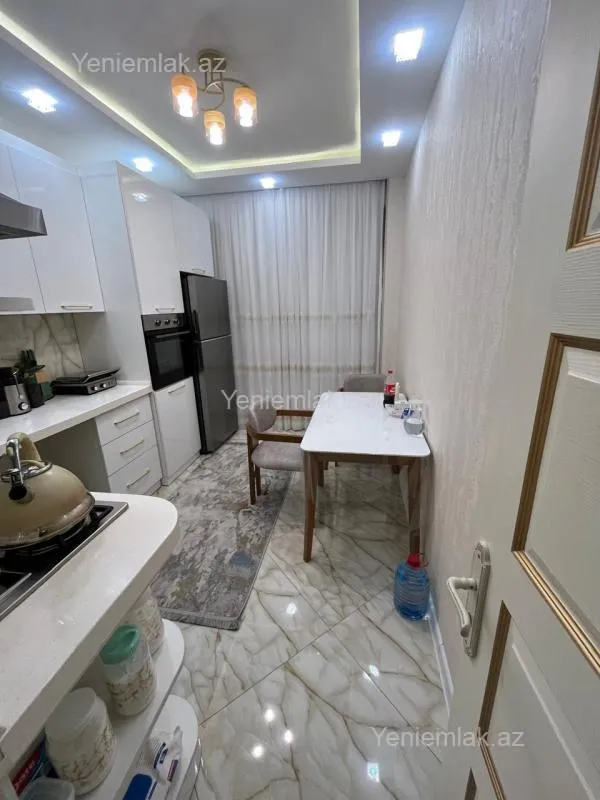 Satılır 3 otaqlı yeni tikili 85 m²