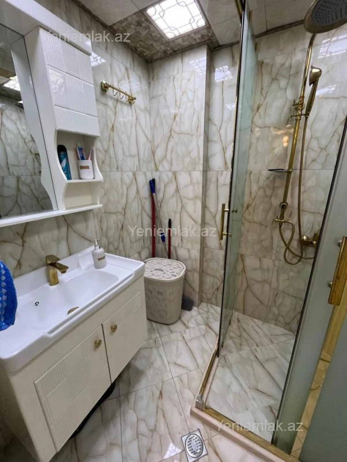Satılır 3 otaqlı yeni tikili 85 m²