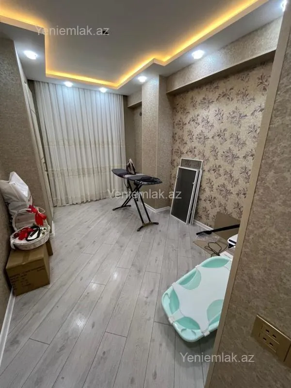 Satılır 3 otaqlı yeni tikili 85 m²