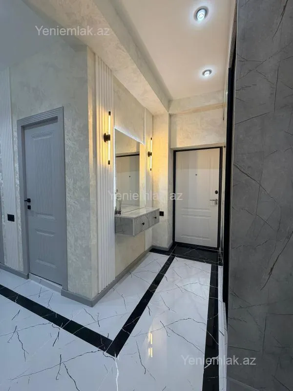 Satılır 2 otaqlı yeni tikili 80 m²