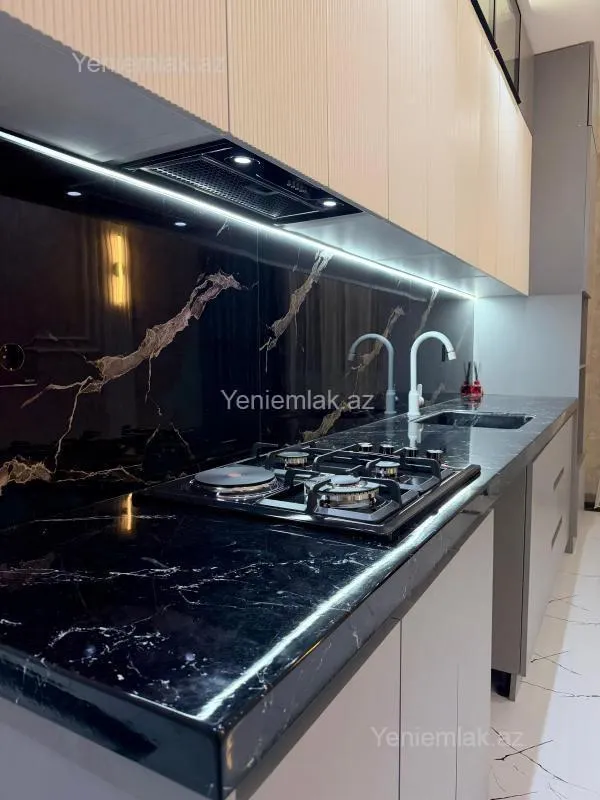 Satılır 2 otaqlı yeni tikili 80 m²