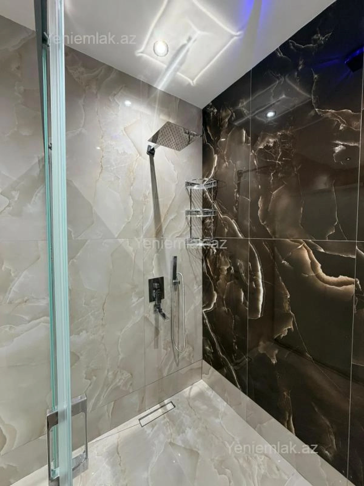 Satılır 2 otaqlı yeni tikili 80 m²