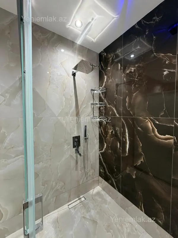 Satılır 2 otaqlı yeni tikili 80 m²