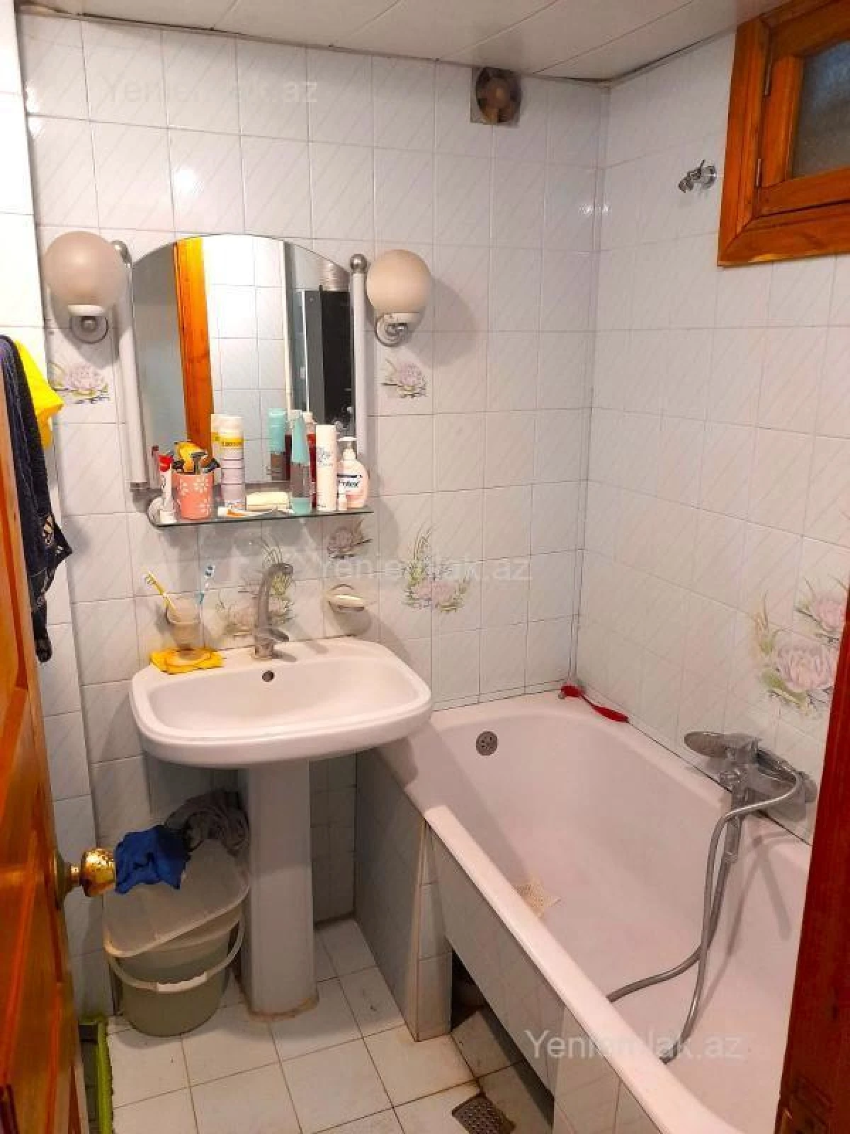 Satılır 2 otaqlı köhnə tikili 60 m²