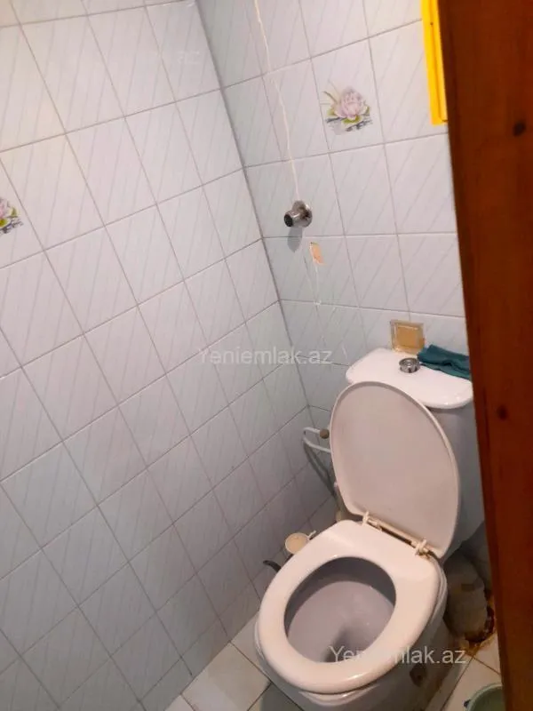 Satılır 2 otaqlı köhnə tikili 60 m²