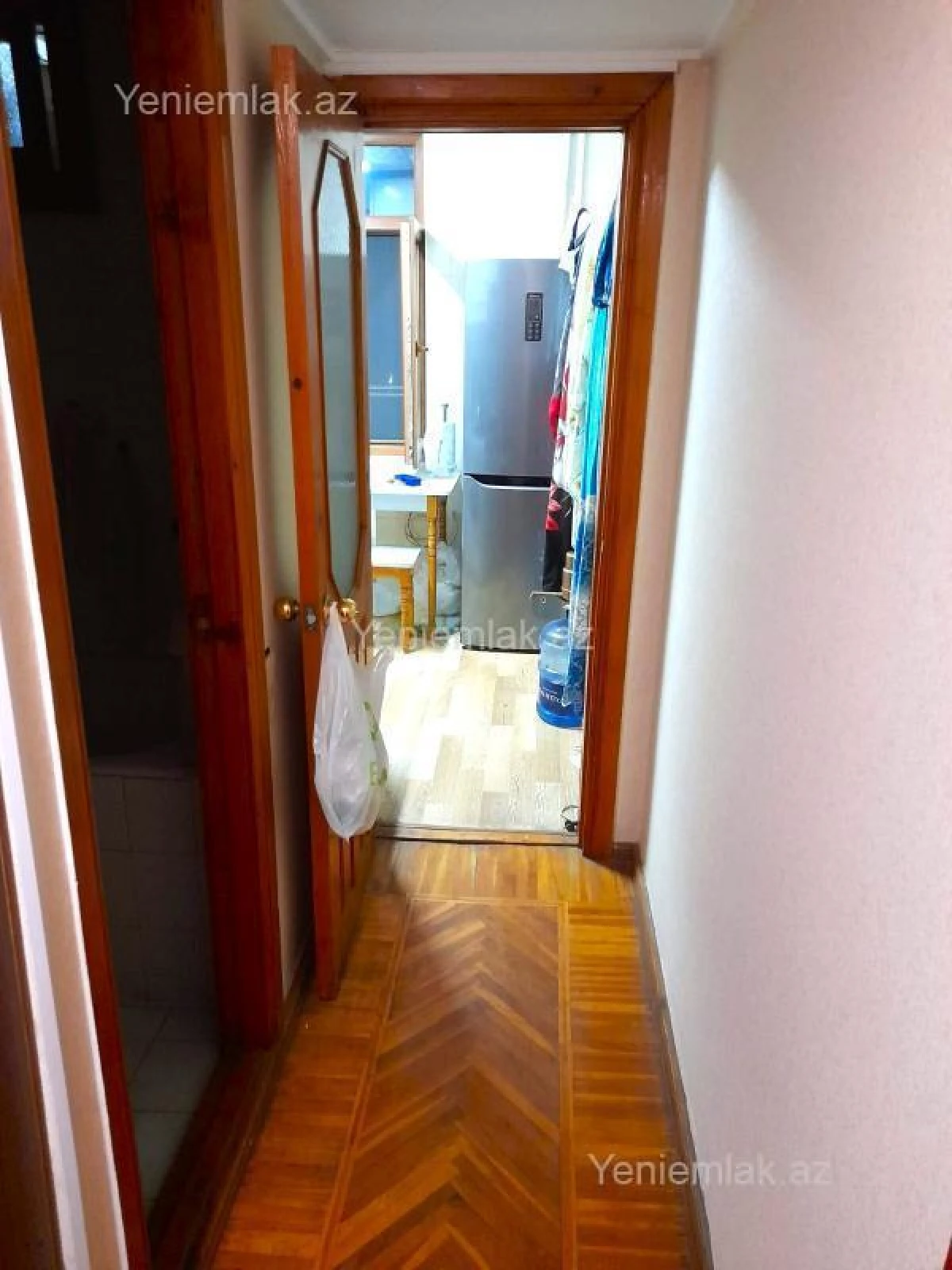 Satılır 2 otaqlı köhnə tikili 60 m²