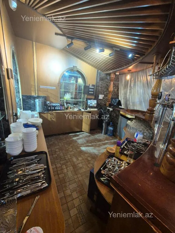 Satılır 5 otaqlı obyekt 400 m²