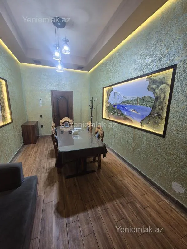 Satılır 5 otaqlı obyekt 400 m²