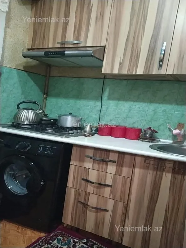 Satılır 1 otaqlı köhnə tikili 35 m²