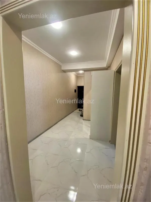 Satılır 3 otaqlı yeni tikili 82 m²