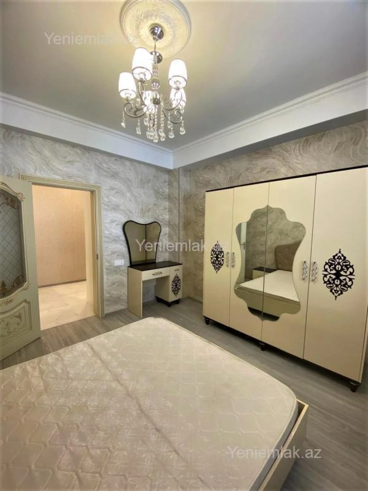 Satılır 3 otaqlı yeni tikili 82 m²