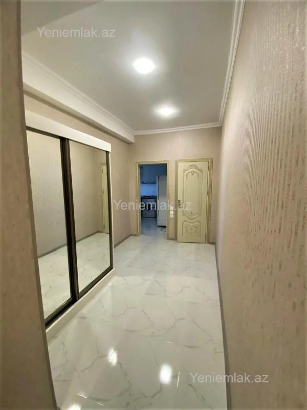 Satılır 3 otaqlı yeni tikili 82 m²
