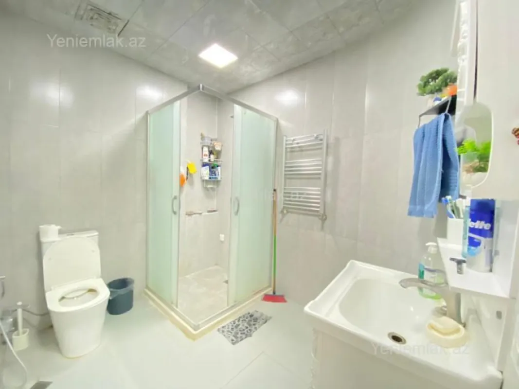 Satılır 3 otaqlı yeni tikili 129.8 m²