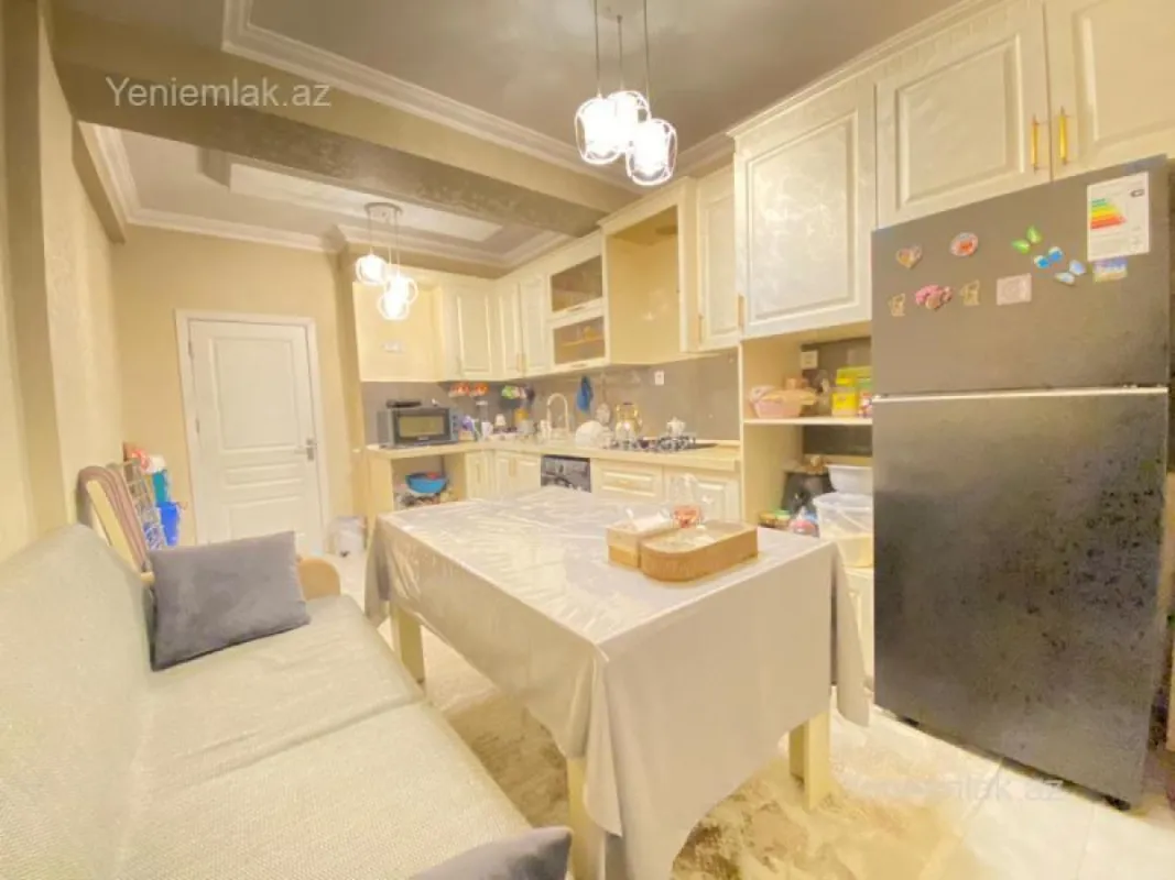 Satılır 3 otaqlı yeni tikili 129.8 m²